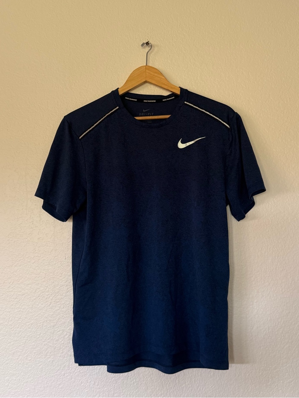 Blue Nike men’s shirt
